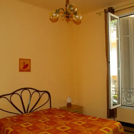 Apartamento Maison, Centre Ville, Proche Commerce Menton