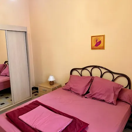 Maison, Centre Ville, Proche Commerce *