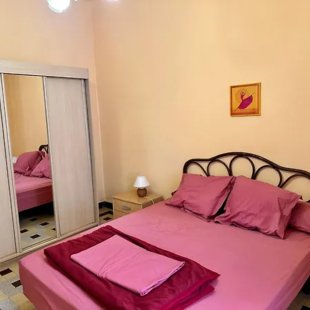 Maison, Centre Ville, Proche Commerce Apartment