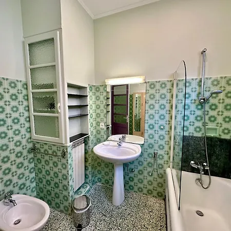 Maison, Centre Ville, Proche Commerce *